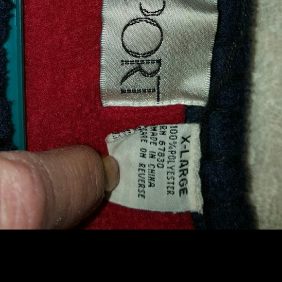 Sweater - Picture 6 of 6